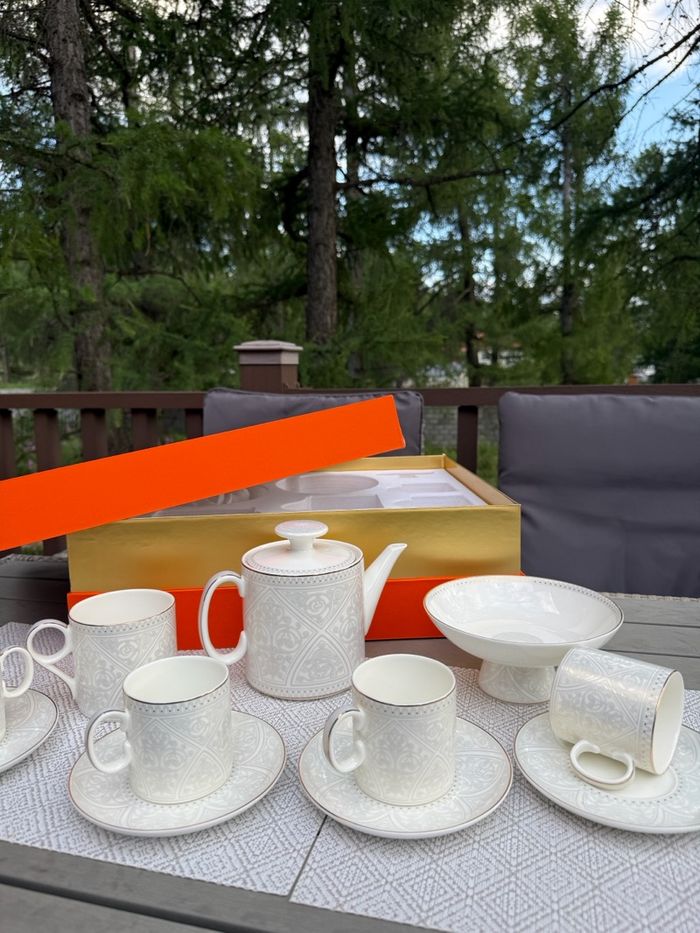  цагаан гангар шаазан цайны сэт 