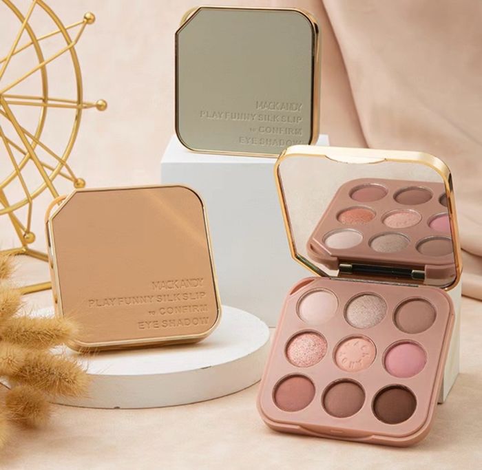 Нүдний тень