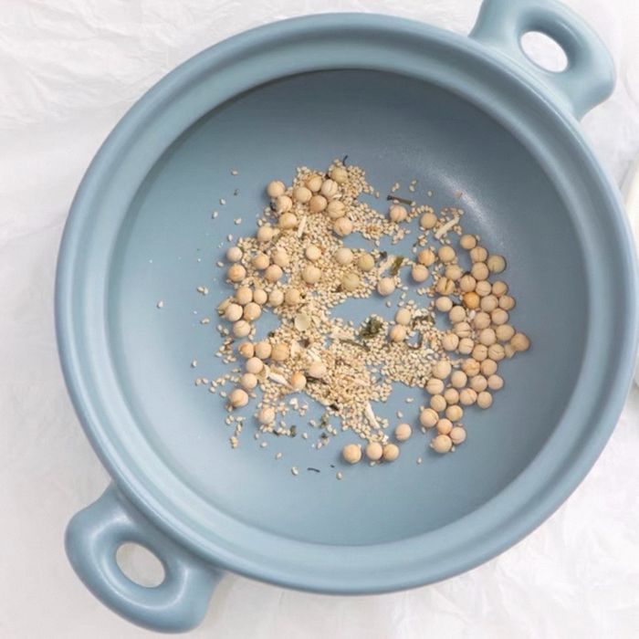 Буцалгаж болдог шаазан тогоо