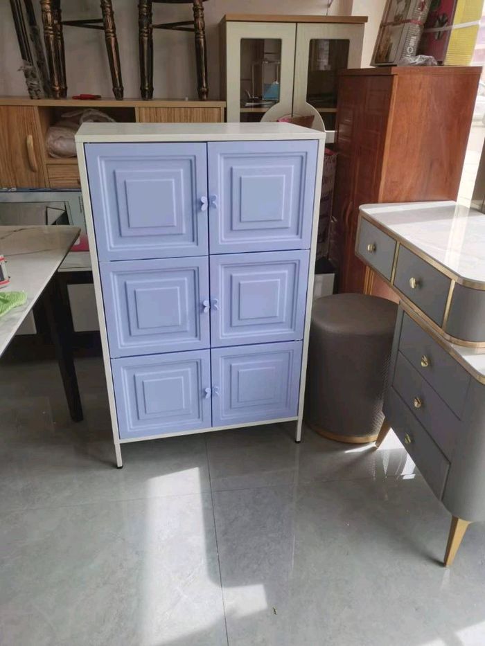 Төмөр раммтай хувцасны шүүгээ 3 давхар