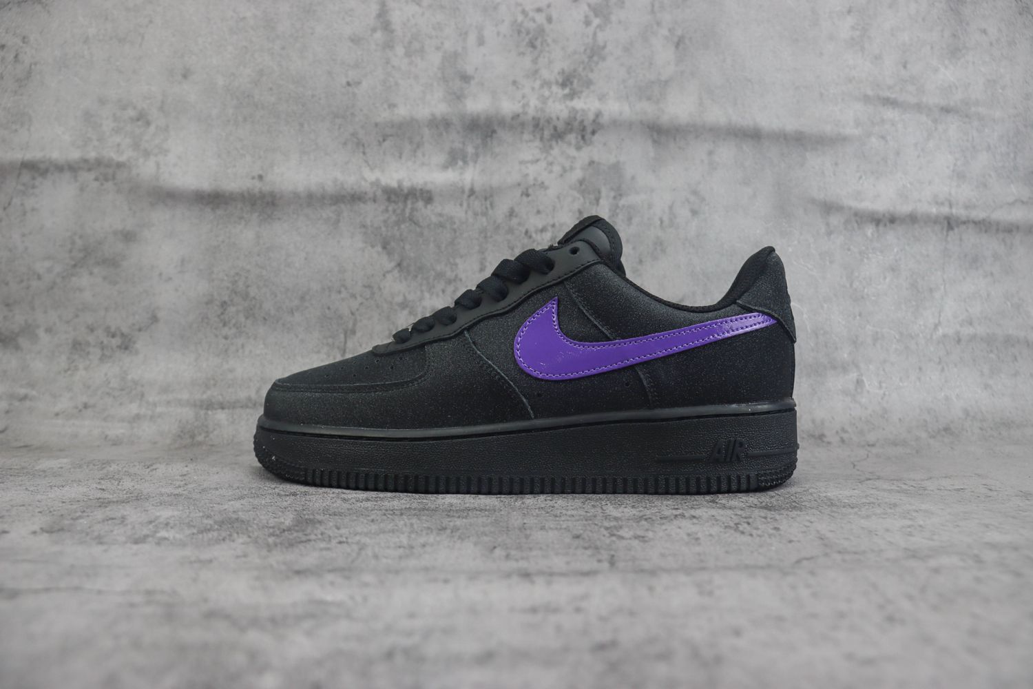 Nike Air Force 1 07 Low Black Purple