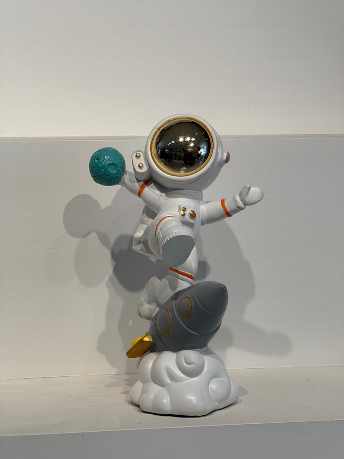 Astronaut Figurine-Rocket