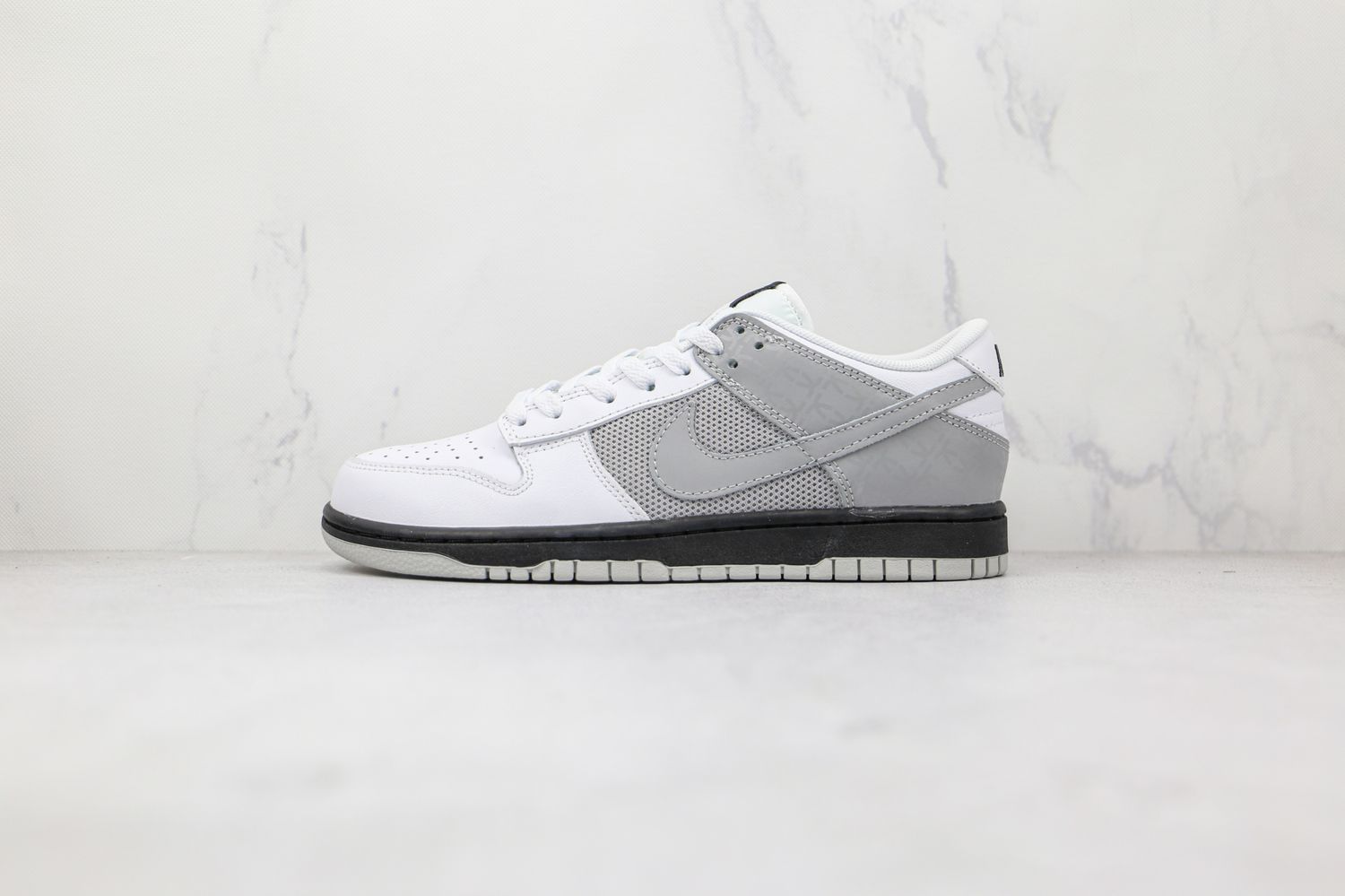Nike Dunk Low White/Neutral Grey-Black