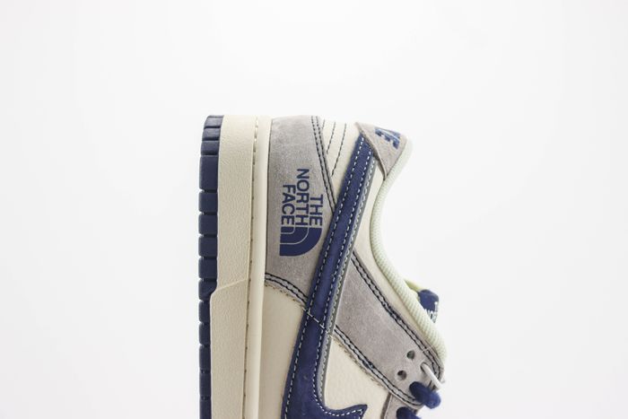 Nike SB Dunk Low x The North Face 50