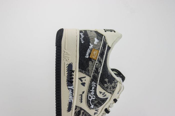 Nike Air Force 1 Low Black Jeans