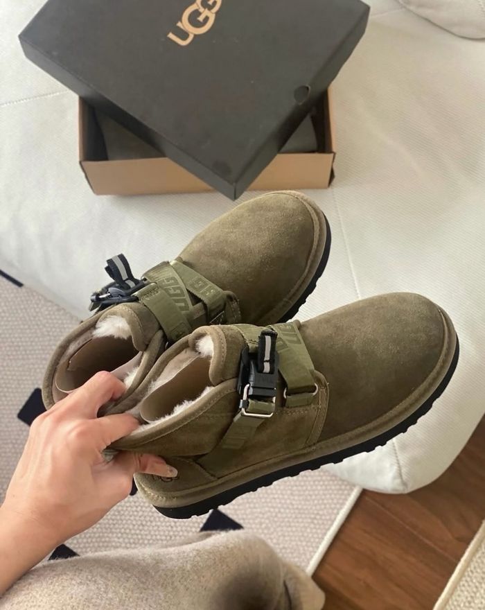 UGG Chukka Army Green