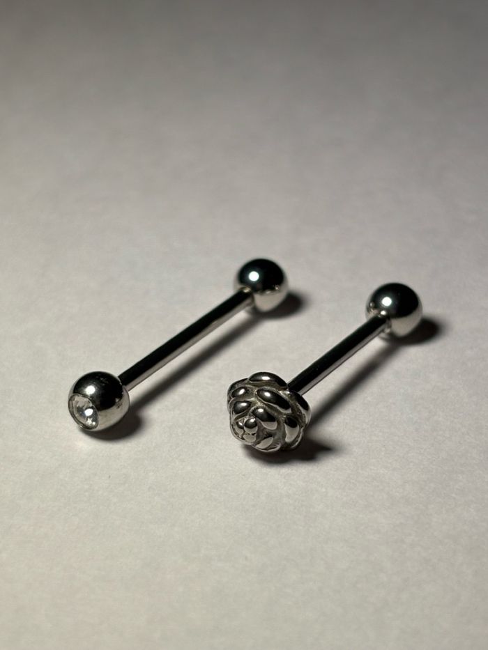 Хэлний ээмэг