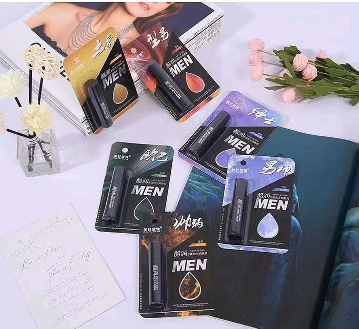 Эрчүүдийн уруул чийгшүүлэгч