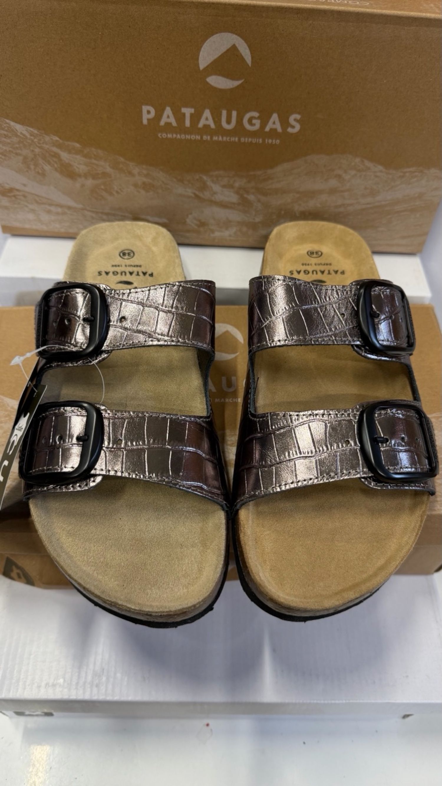 Pataugas sandal