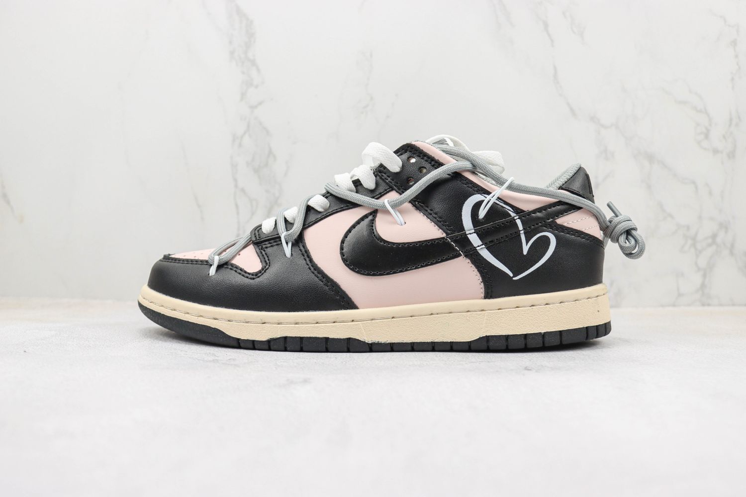 NK SB Dunk Low 38