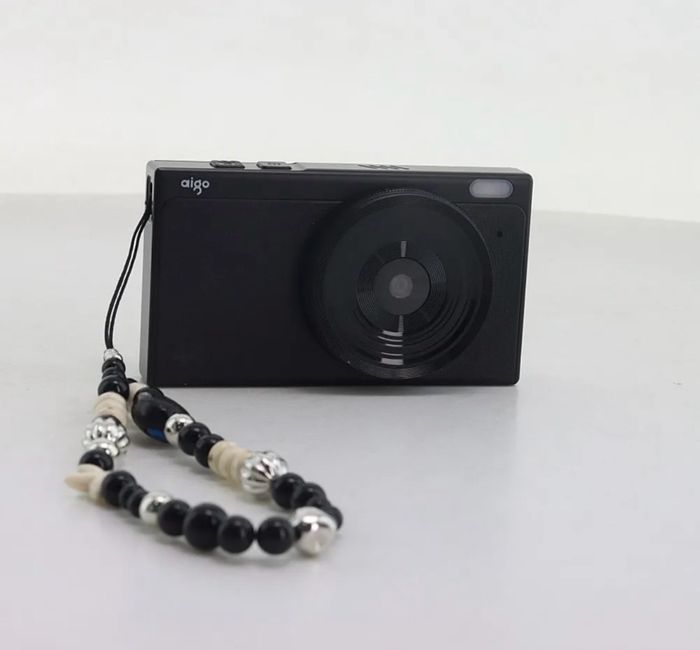 AIGO D1 DIGITAL CAMERA – BLACK