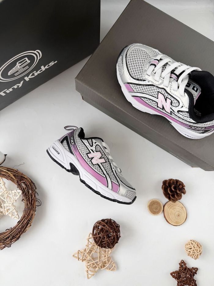New Balance 740 Purple White