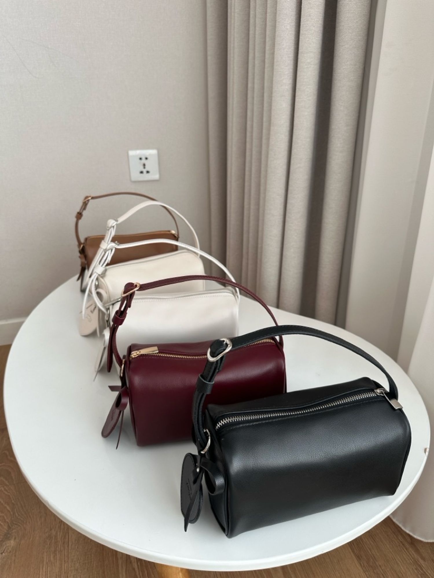 https://cdn.zochil.shop/27bbedd5-7c5e-4b33-b85b-2e2f21b2546b_t1500.jpg
