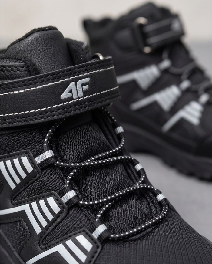 4F Black