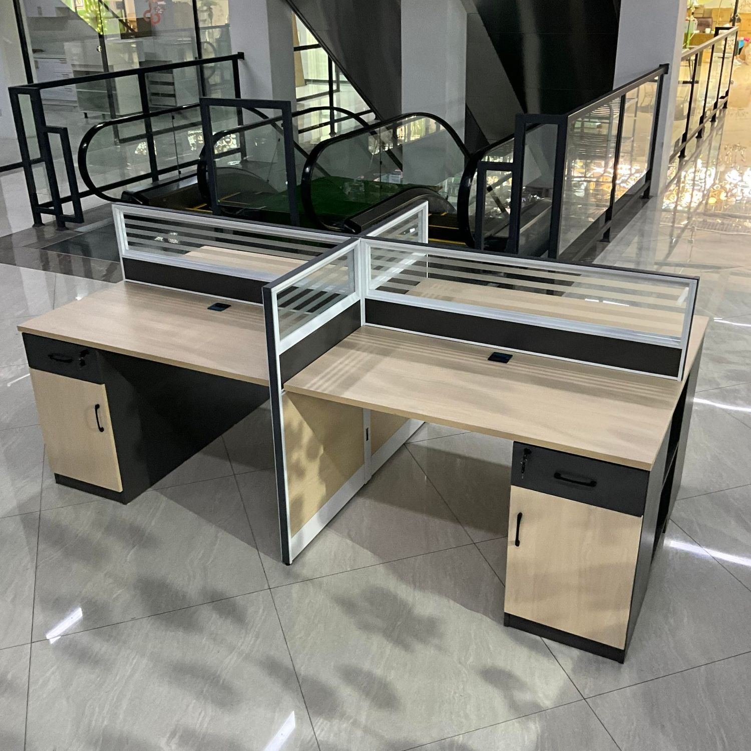 Тасалгаатай 4 хүний оффис ширээ / Код: Е-53 /