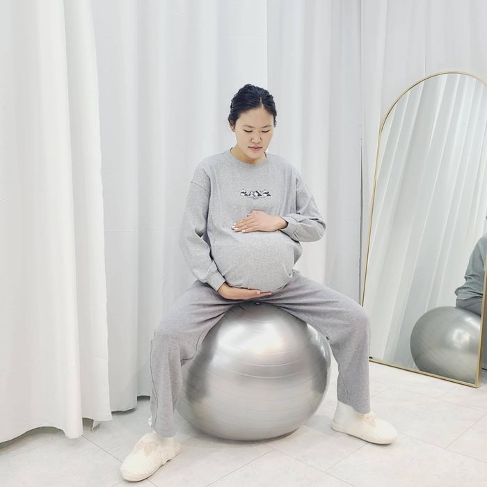 Жирэмсний бөмбөг 