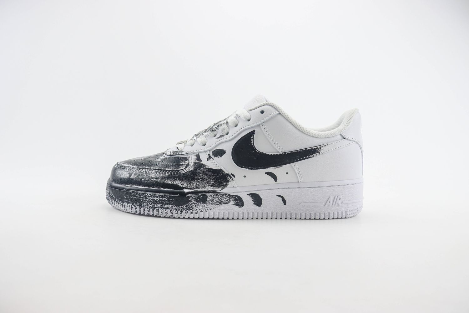  Nike Air Force 1 Low 275