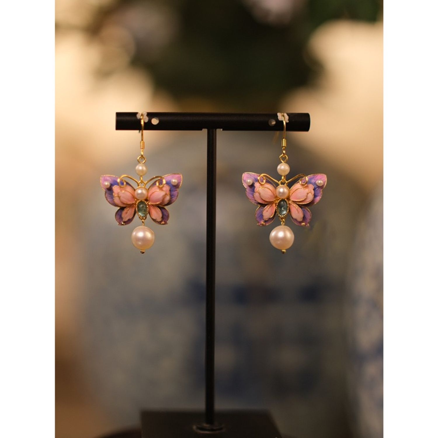 Монгол ээмэг