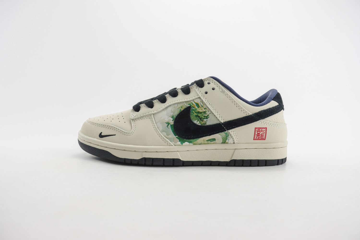 Nike SB Dunk Low 176