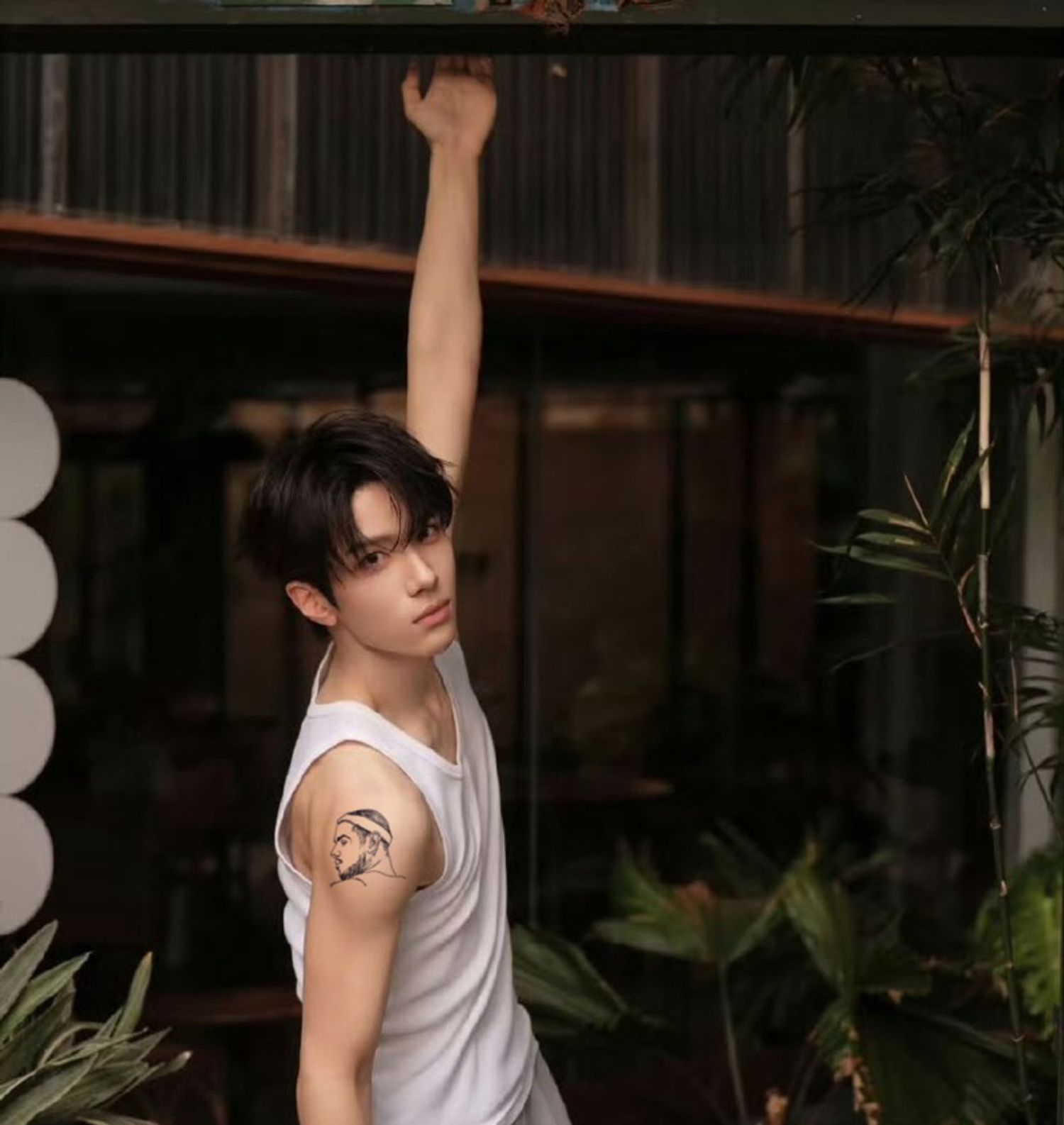 Леброн Усан шивээс