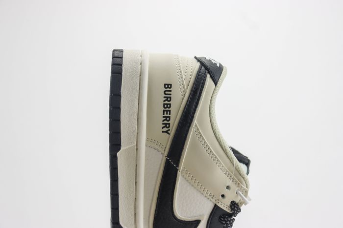  Nike SB Dunk Low x Burberry 03