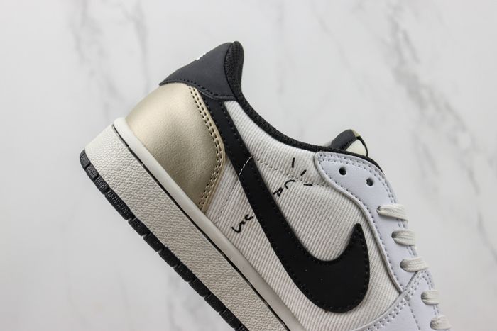 Travis Scott x Air Jordan 1 14