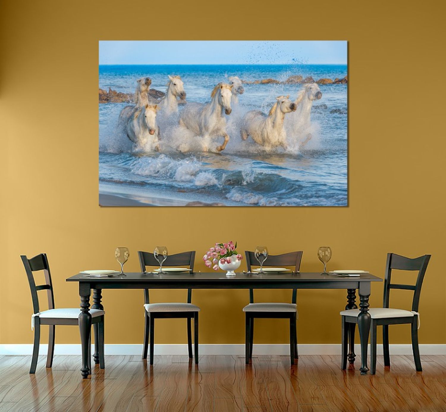 Усан дотор давхиж буй морьд