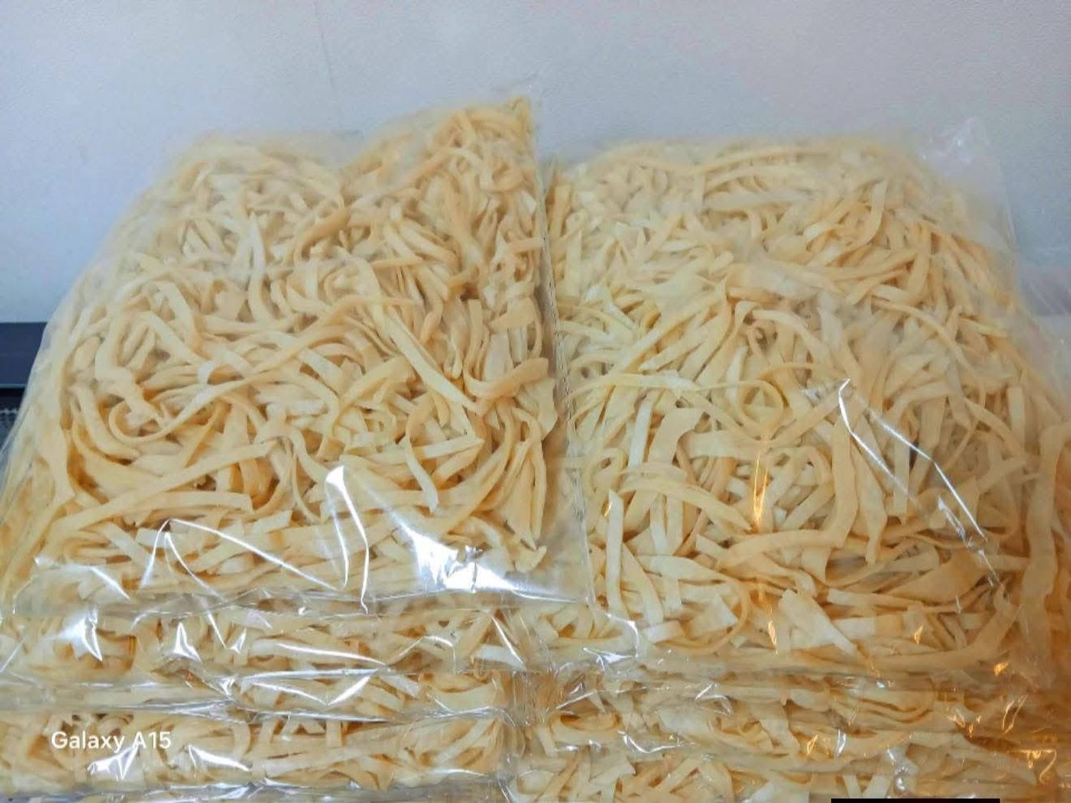 Өргөн хэрчсэн гурил 300гр-тай 😋😋