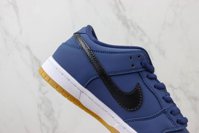  Nike Dunk SB Low Navy Gum 