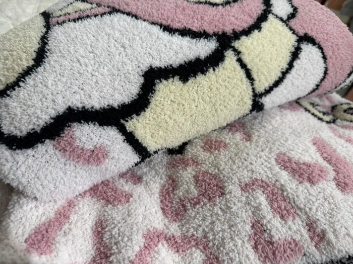 Зөөлөн хөвсгөр дулаан жижиг хэмжээтэй орны бүтээлэг/нөмрөг