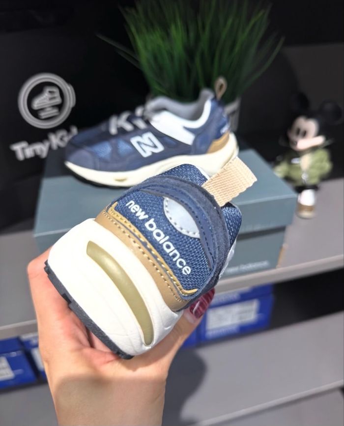 New Balance 878 Dark Blue