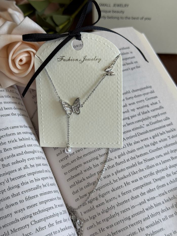 LUM SILVER NECKLACE