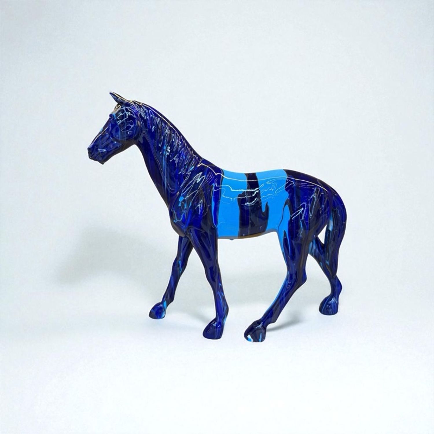 Давирхайн баримал морь.