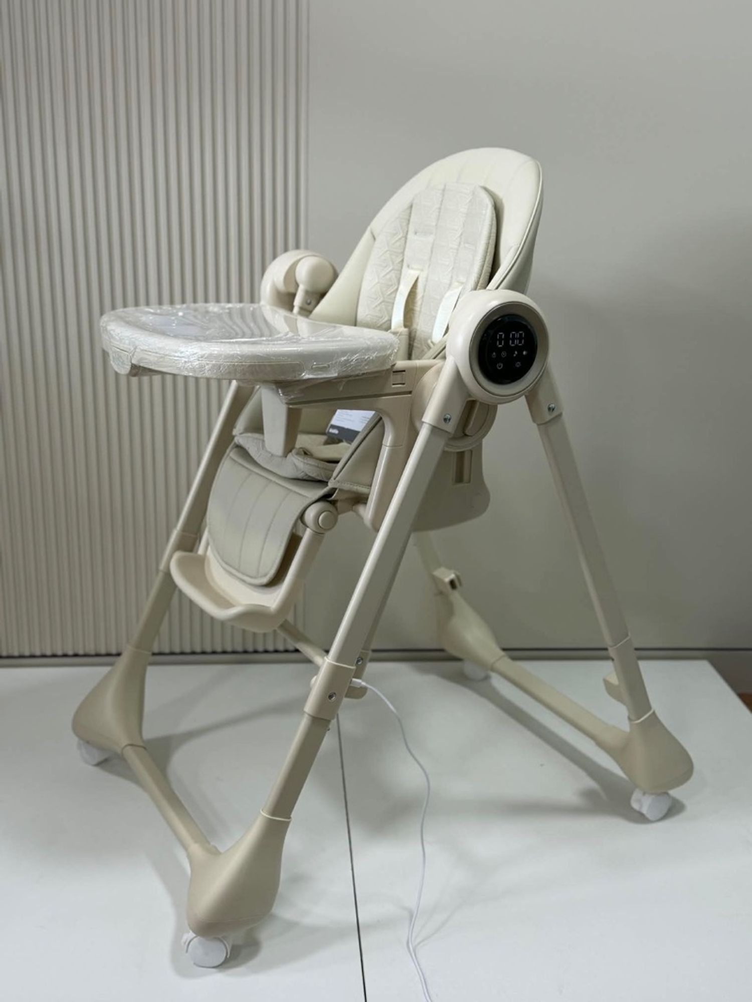 Автомат бүүвэйлэгчтэй ширээ C810