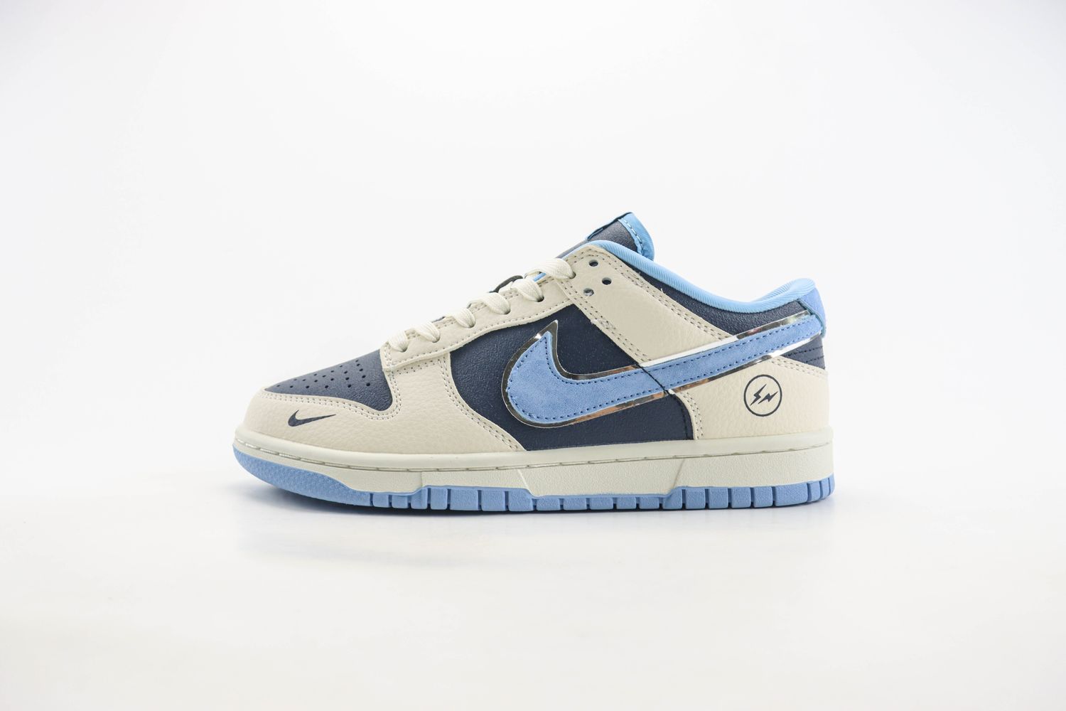 Nike SB Dunk Low 212