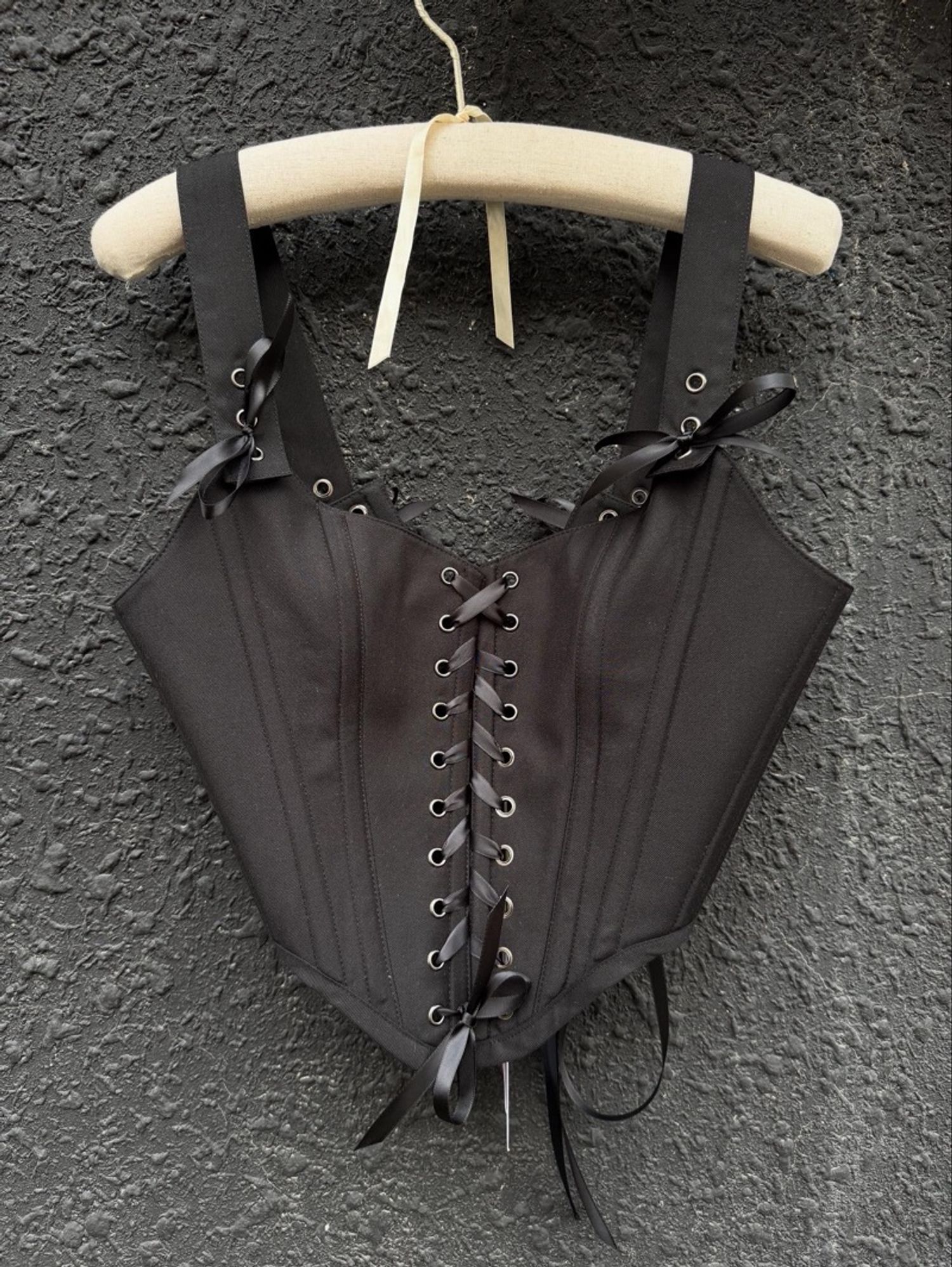 ‘Lilith’ full black corset 