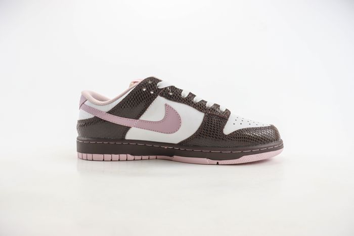 Nike Dunk Low SE Medium Ash Violet Snakeskin