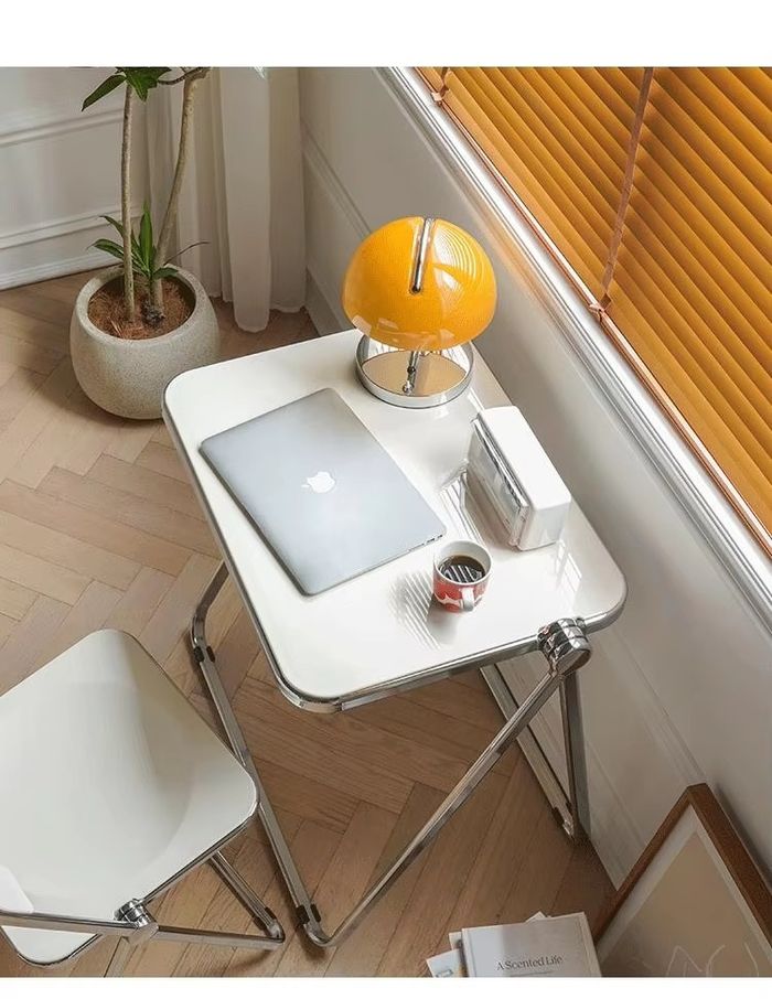 FOLDING PORTABLE TABLE