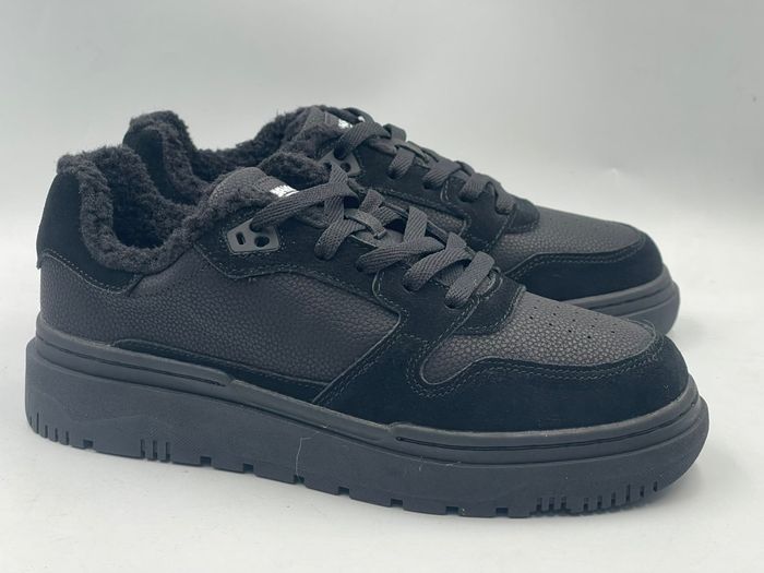 Briggss үстэй дотортой пүүз