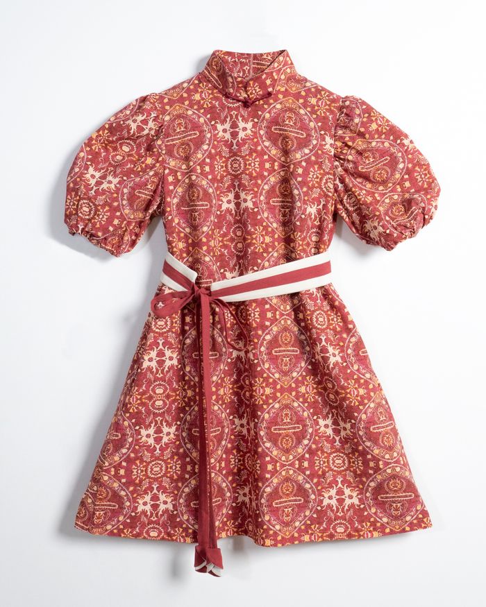 Оюу-Эрдэнэ дээл даашинз