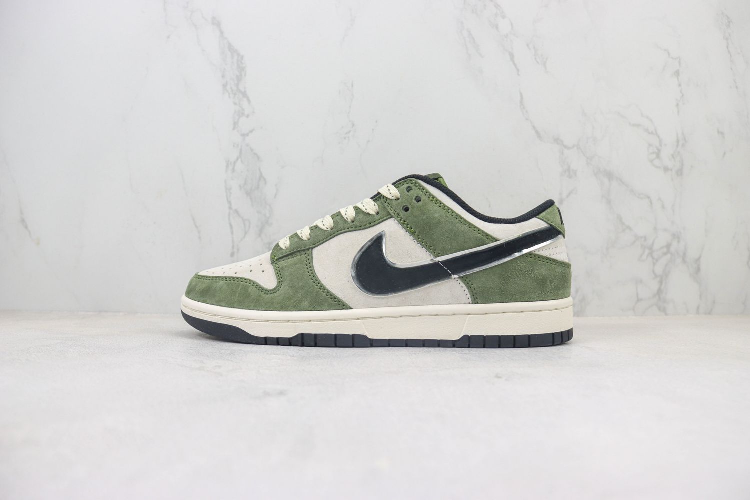 Otomo Katsuhiro x Nike SB Dunk Low "Steamboy OST"