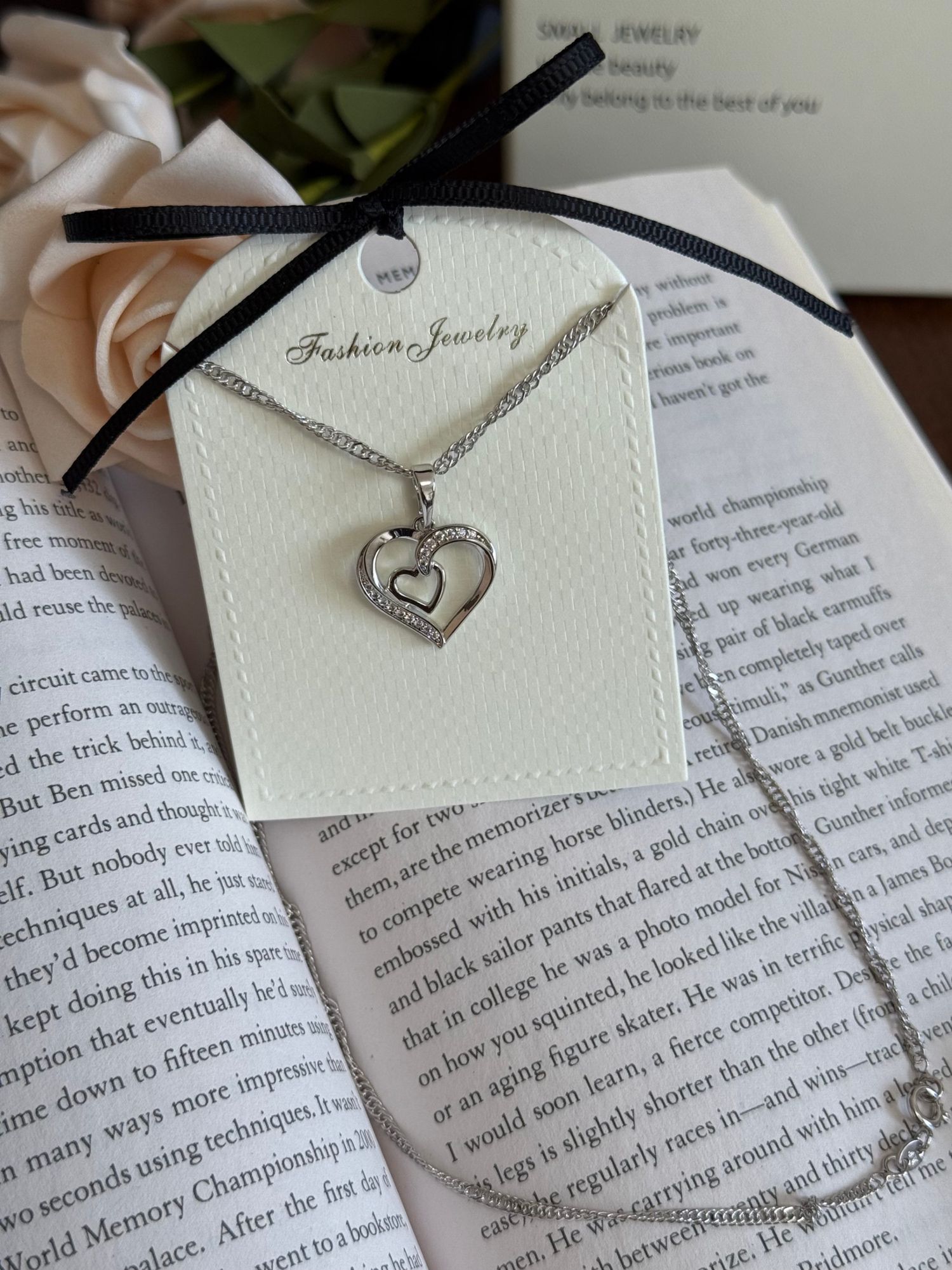 LUM SILVER NECKLACE