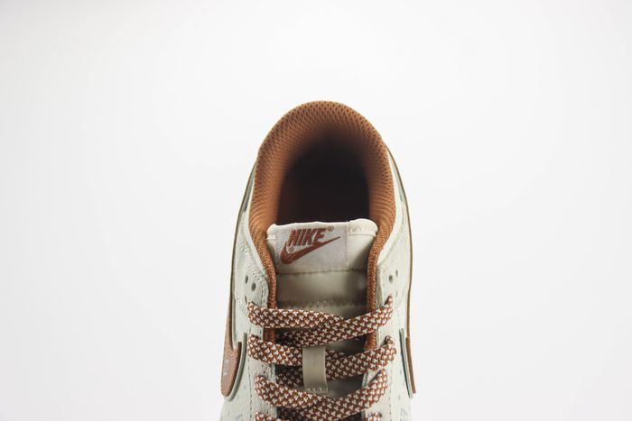 Nike SB Dunk Low x FENDI 01