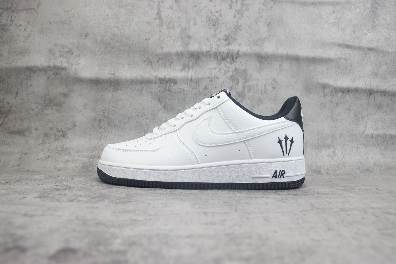 Nike Air Force 1 Low 372
