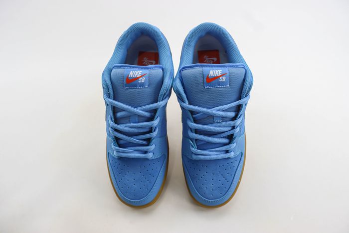 Nike SB Dunk Low ISO “University Blue”