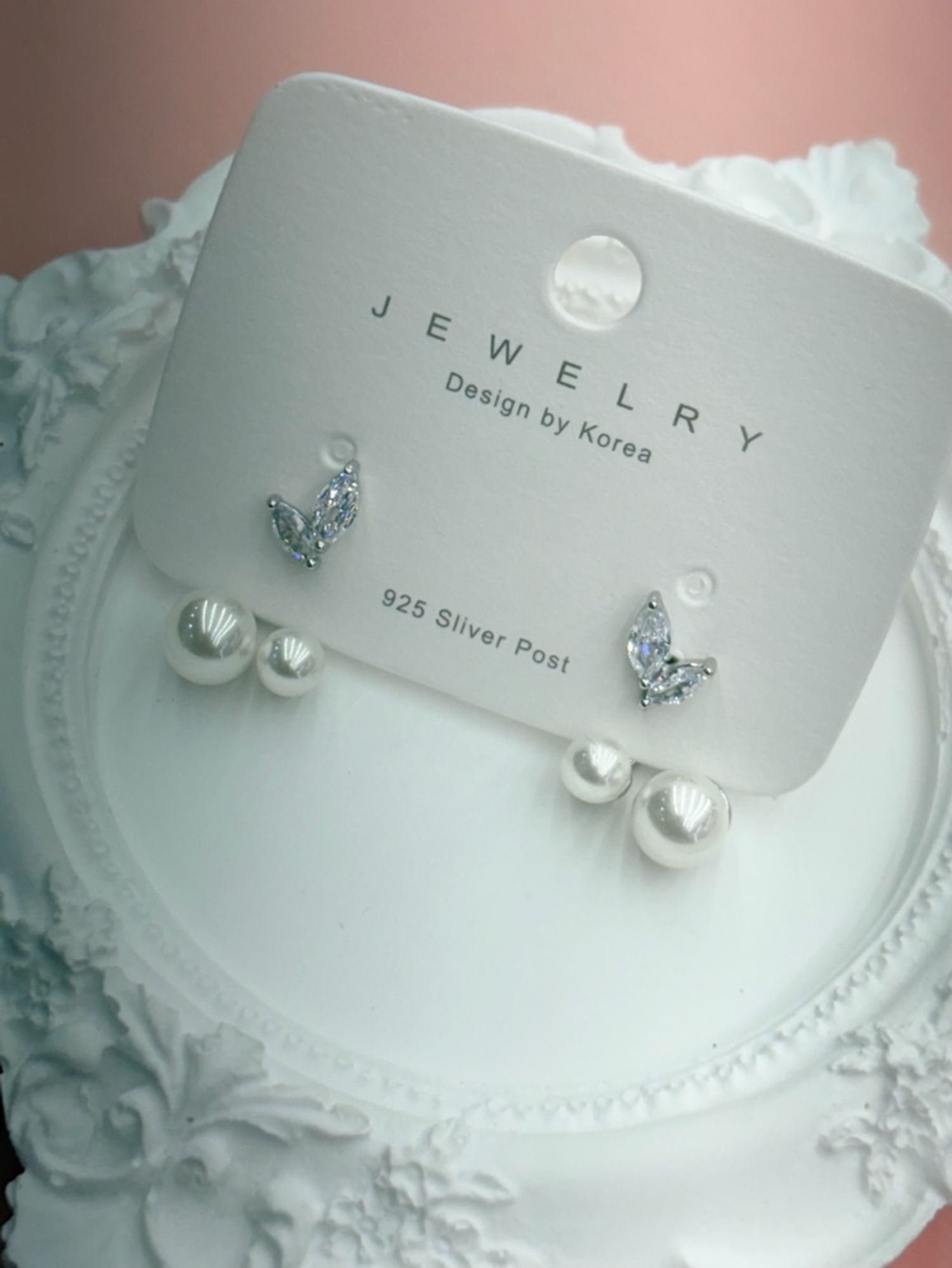 Сувдтай ээмэг