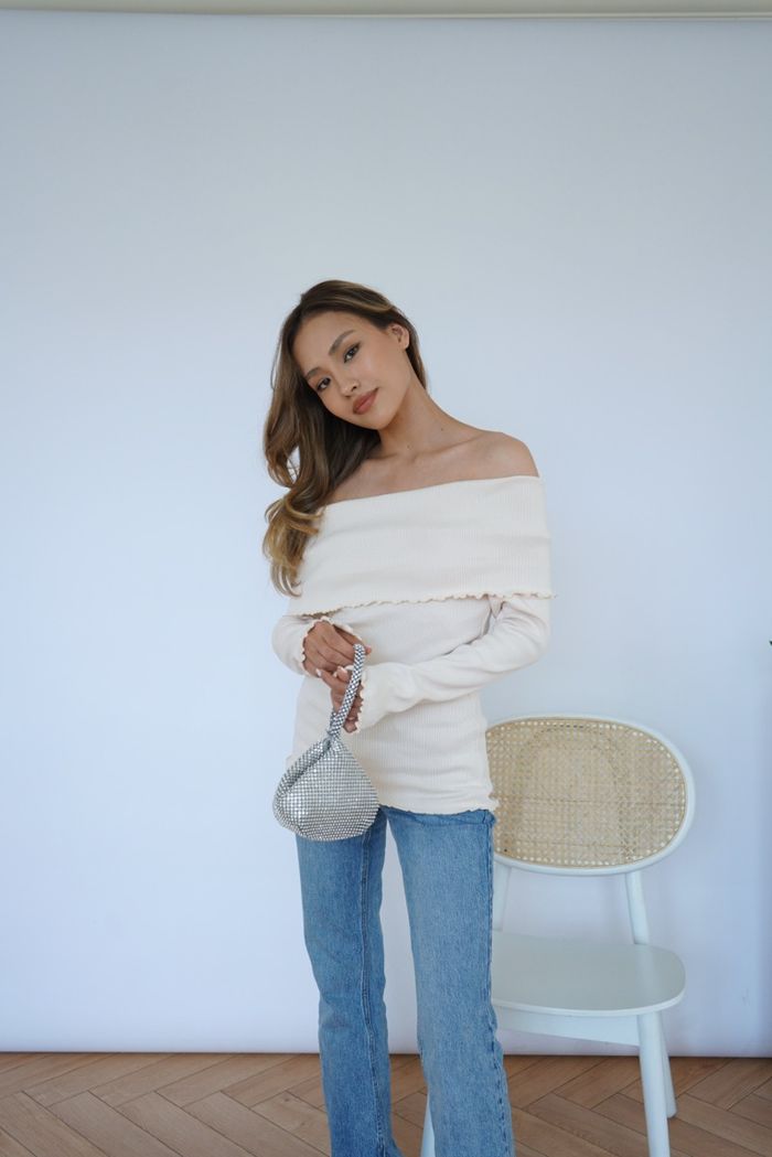 https://cdn.zochil.shop/2e3b0e0d-327f-4cd1-9e0f-ef2d76a921fe_t700.jpg