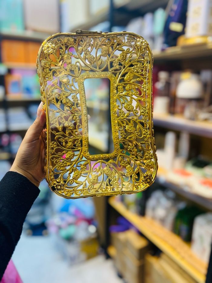 Алтлаг Таваг зураг нэмэх