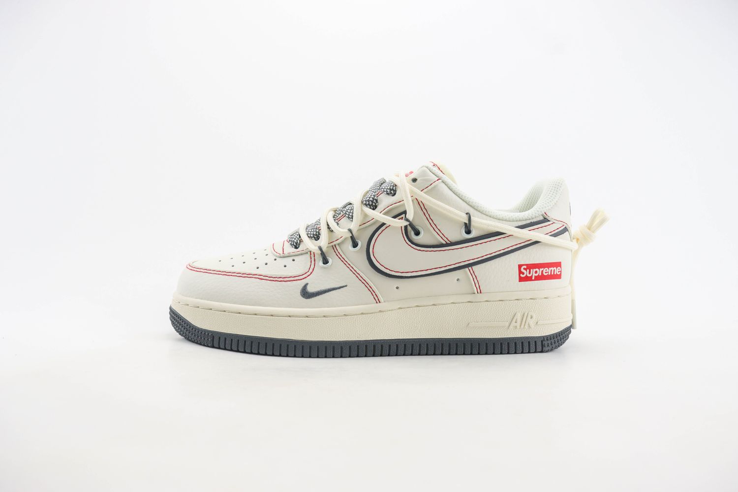 Nike Air Force 1 Low x supreme 75