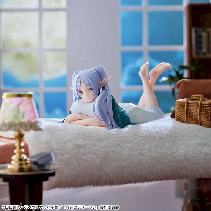 Yumemirize frieren room wear.